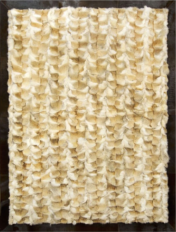 Wolf Yellow Fur Rug | Size: 210 × 210 cm