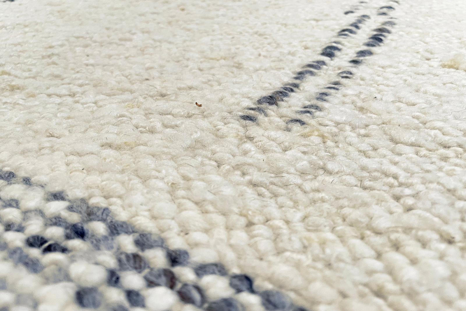 Elsewhere Ivory Rug | Size: 300 × 400 cm