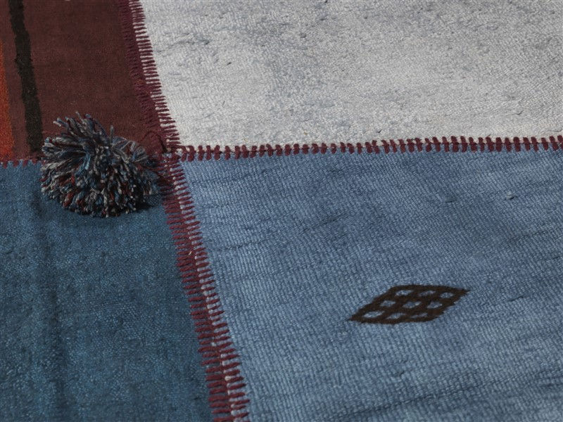 سجادة «ديب إن ذا دارك» | المقاس: 170 × 240 cm