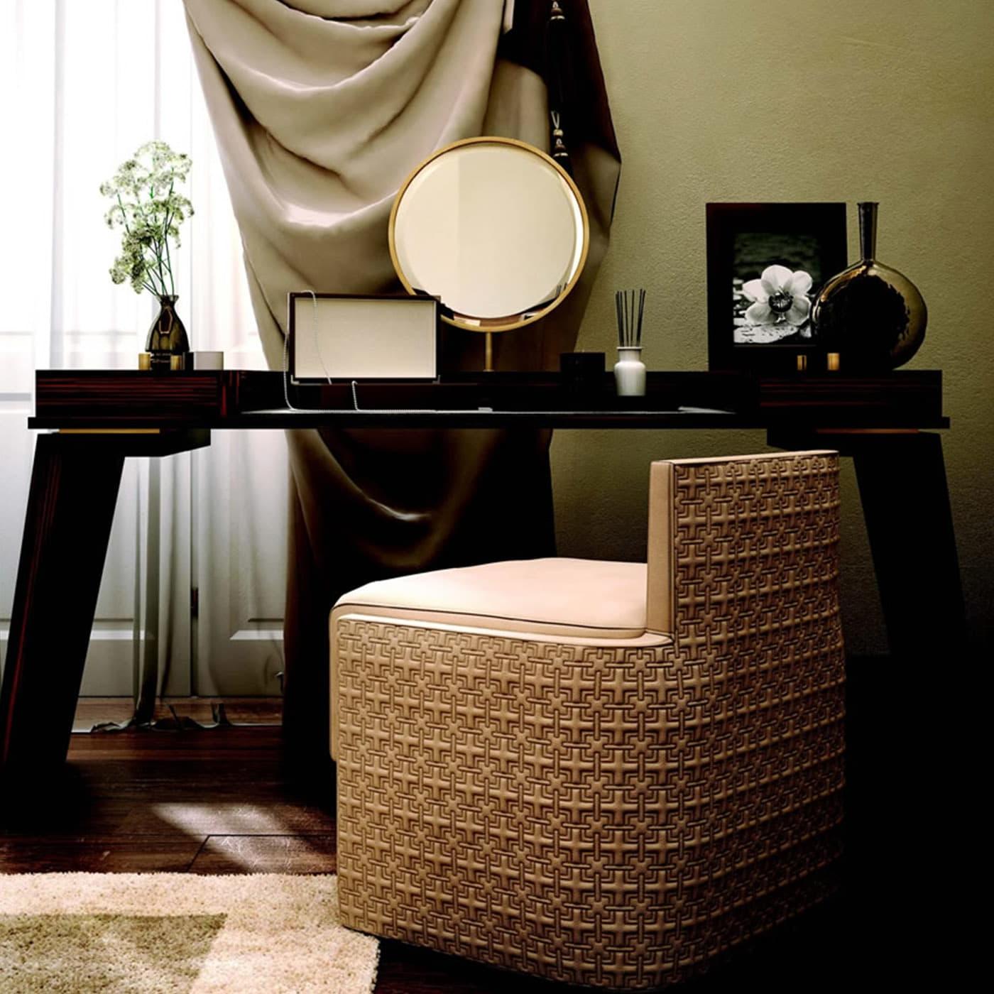 Plaza Armchair