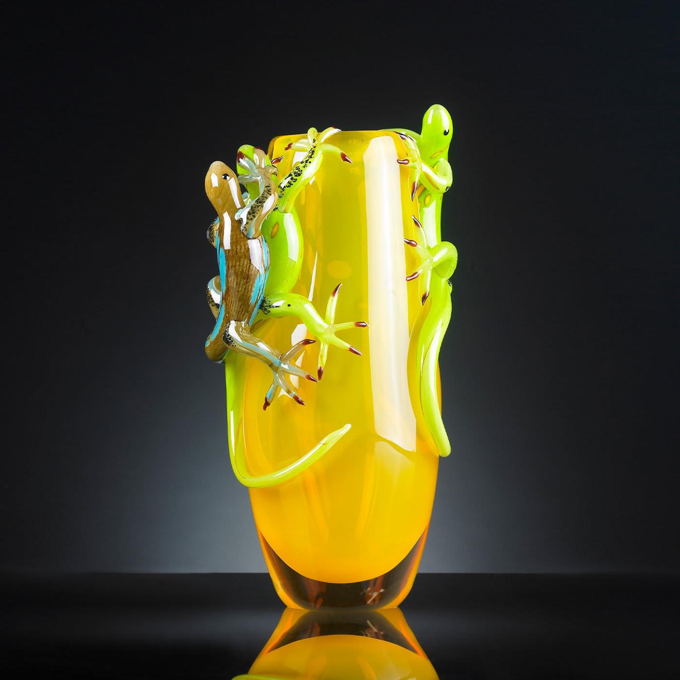 Geckos Handcrafted Vase