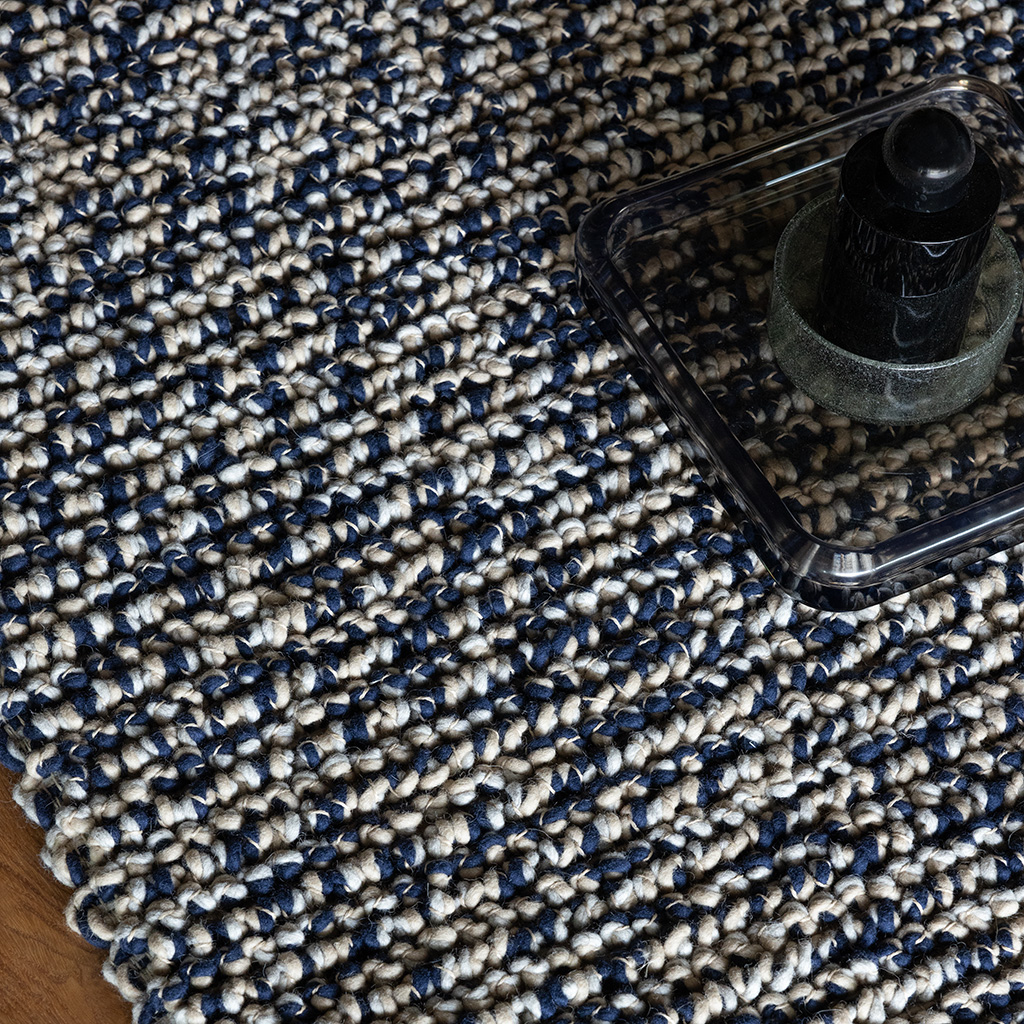 Nest Ink Rug | Size: 200 × 300 cm
