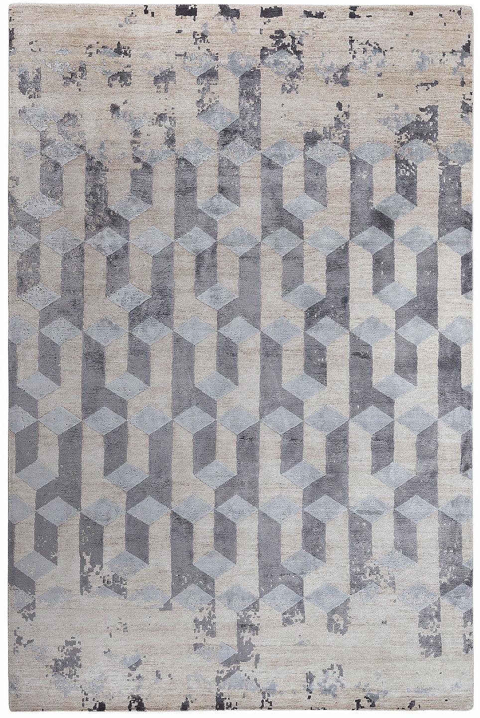 Faded Rug | Size: 300 × 400 cm
