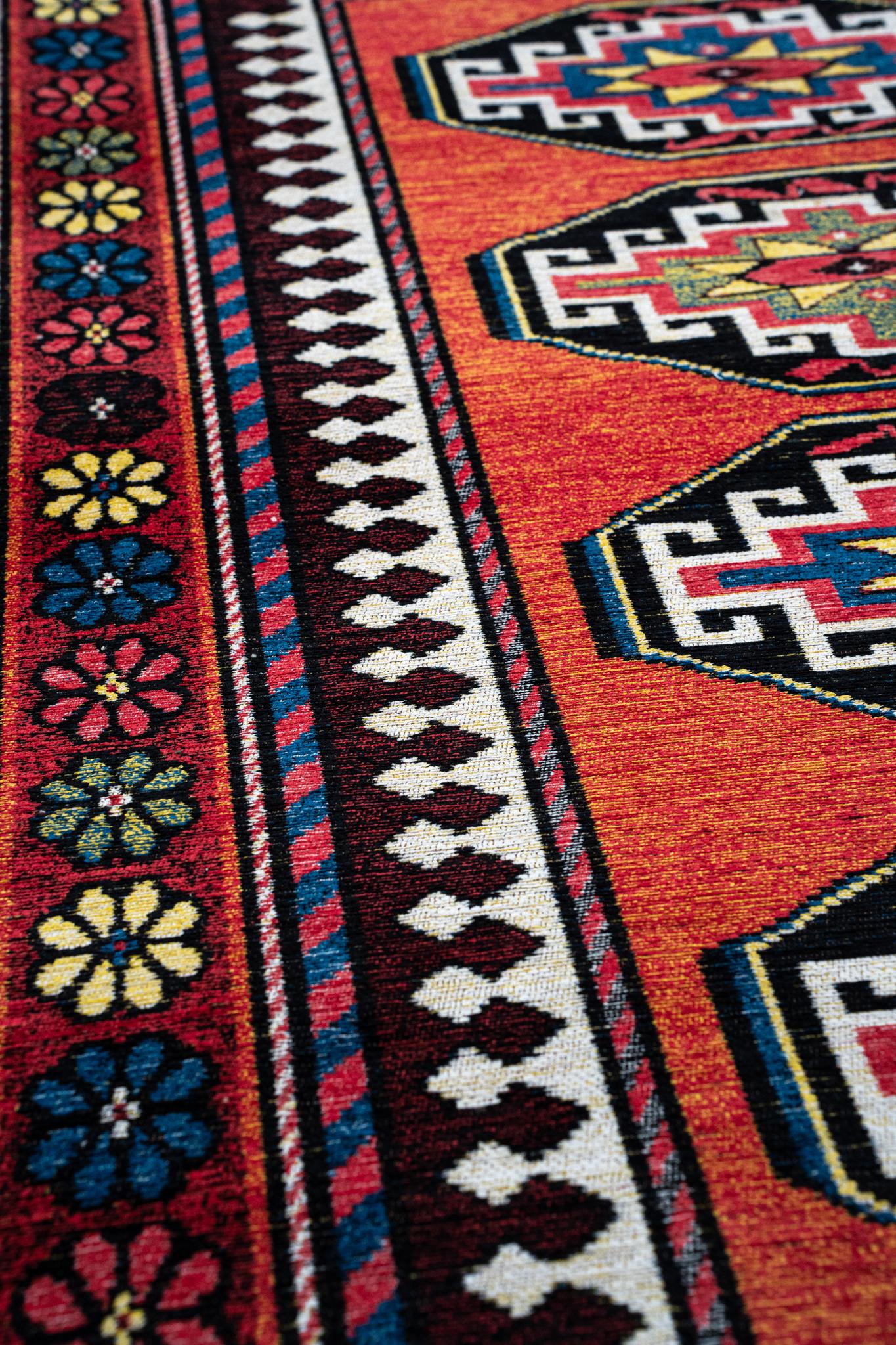 سجادة «ريد ميكس» | المقاس: 140 × 200 cm