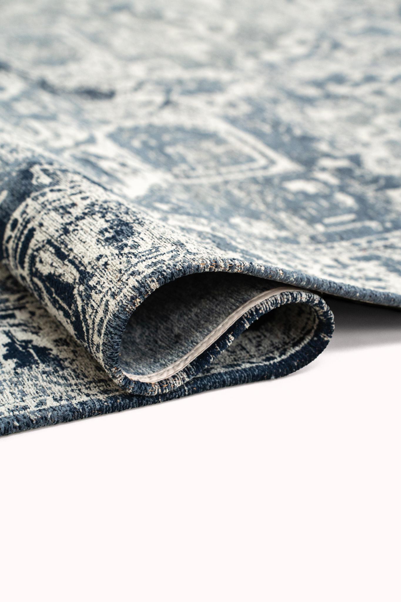 Atlantide Rug | Size: 240 × 340 cm