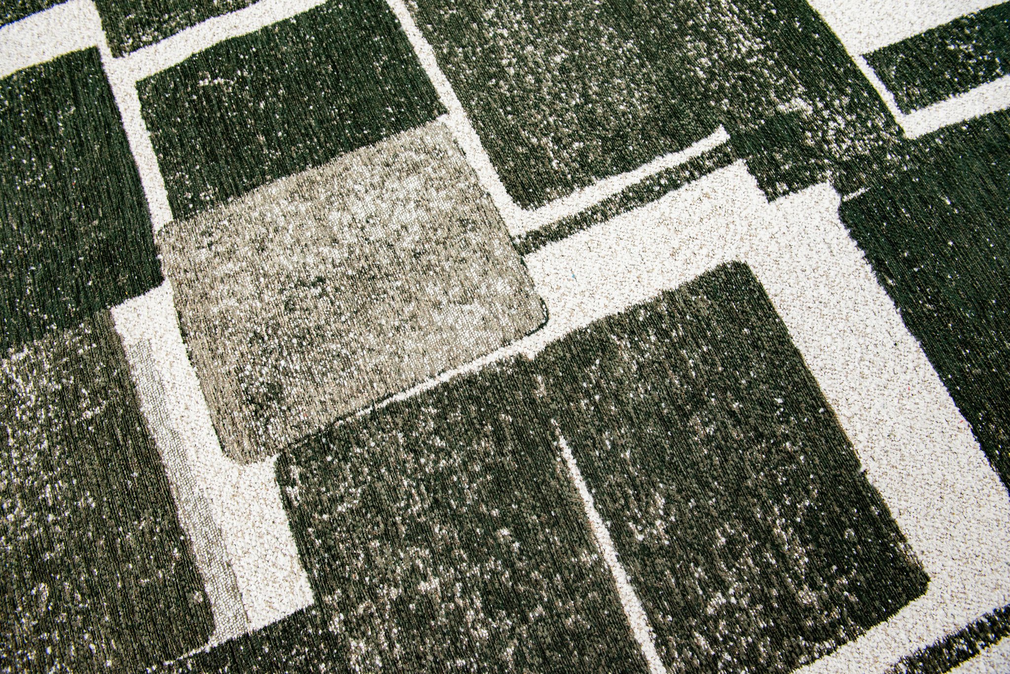 Sycamore Rug | Size: 170 × 240 cm