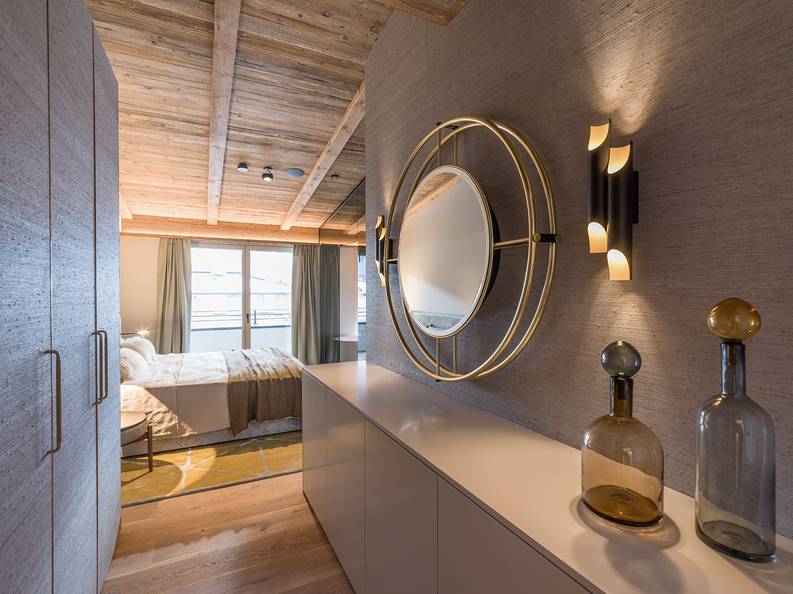 Bold Wall Lamp - 14