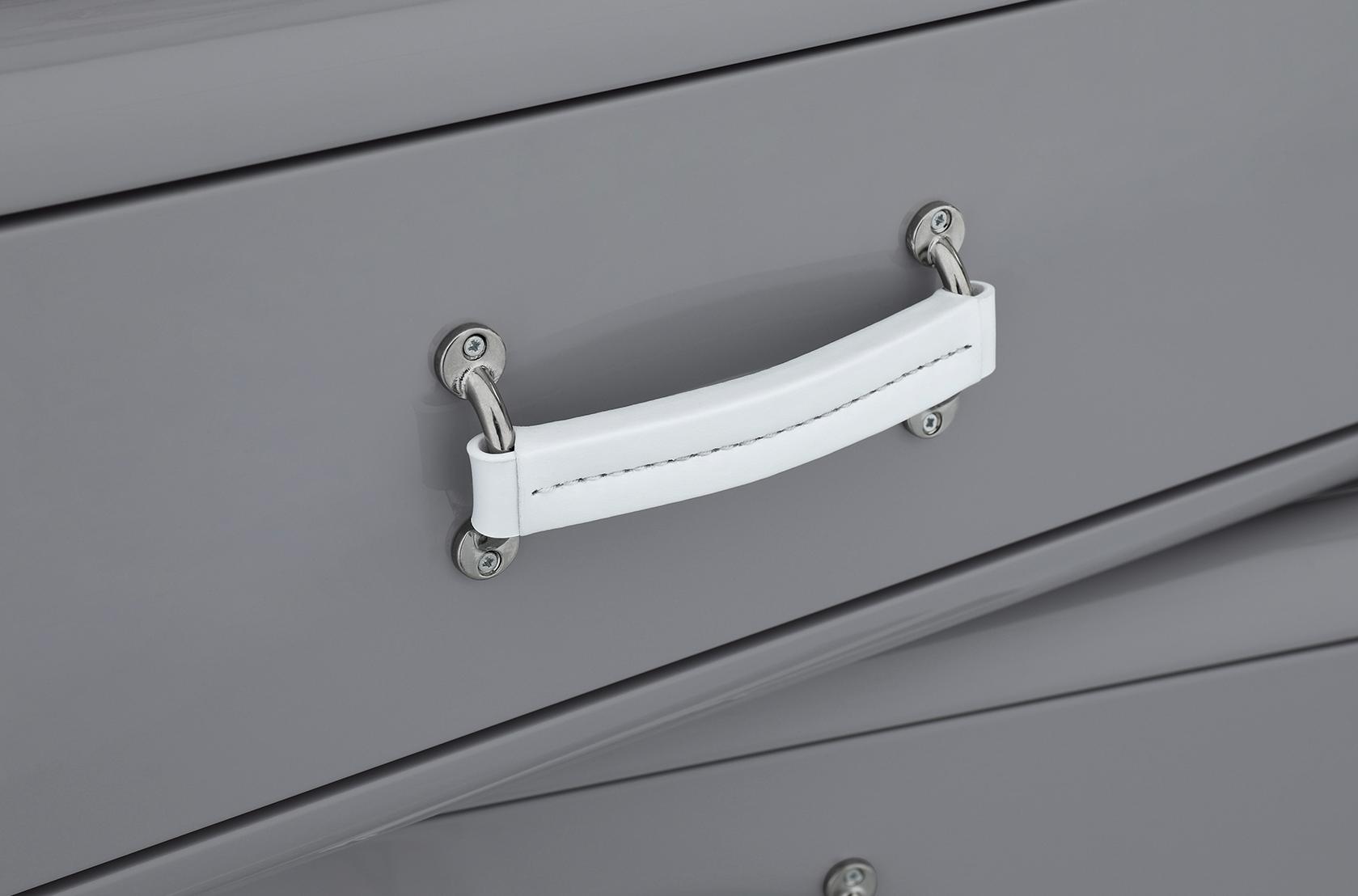 Skyline Breeze Triple Dresser