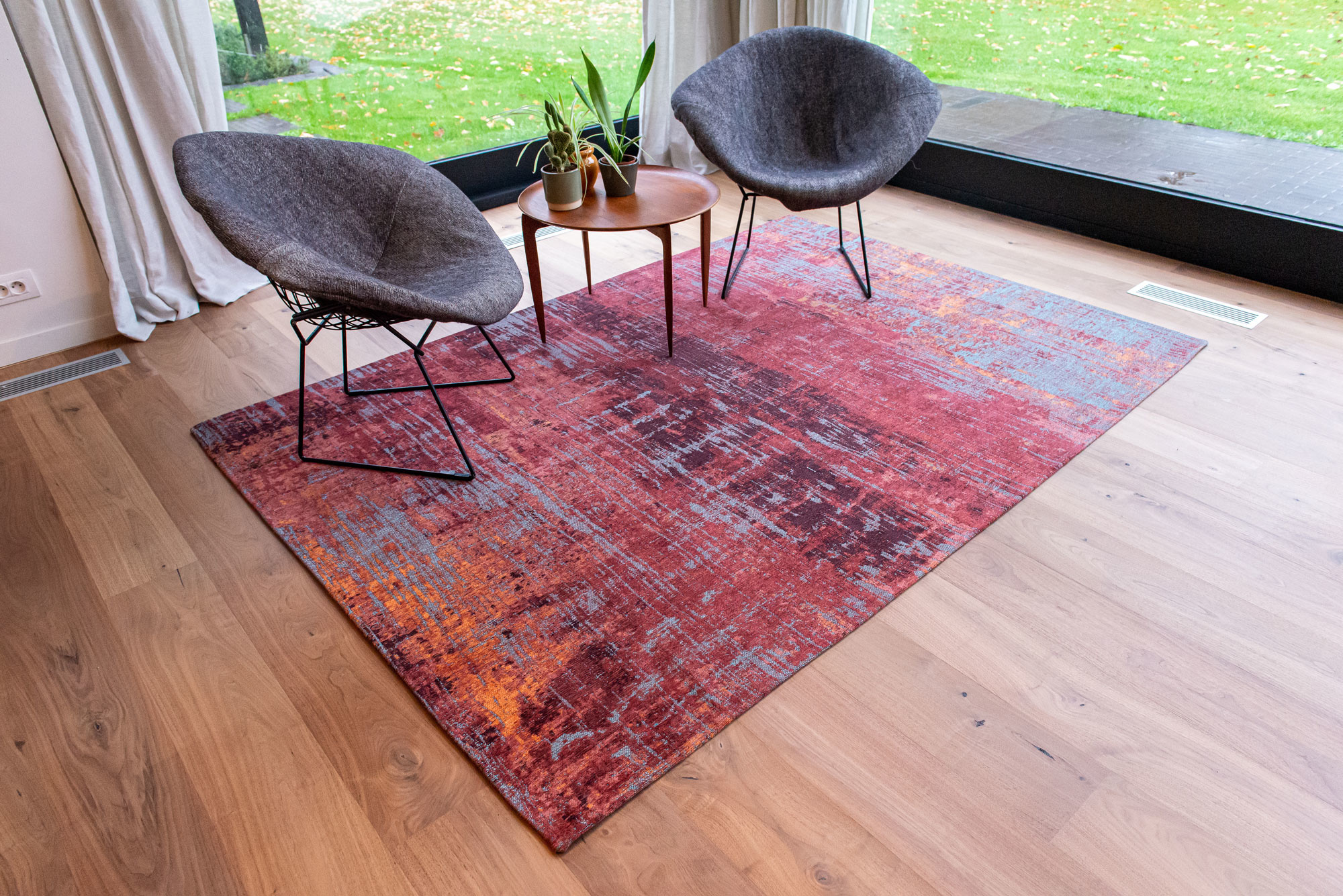 Nassau Red Rug | Size: 280 × 390 cm