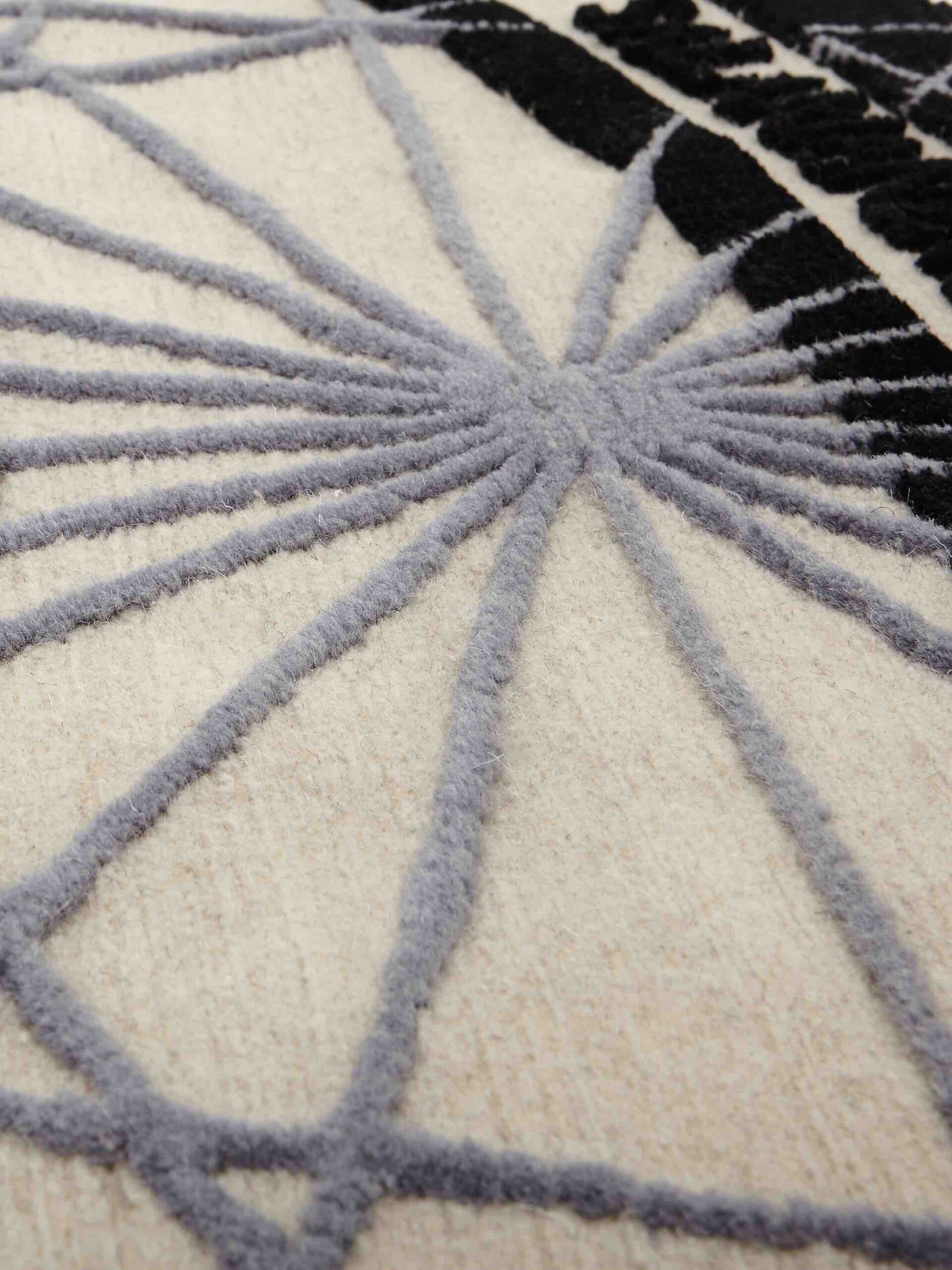 سجادة دائرية «سلاماندرا أردنتِس أغري» | المقاس: Ø 220 cm سجادة دائرية «سلاماندرا أردنتِس أغري» | المقاس: Ø 220 cm