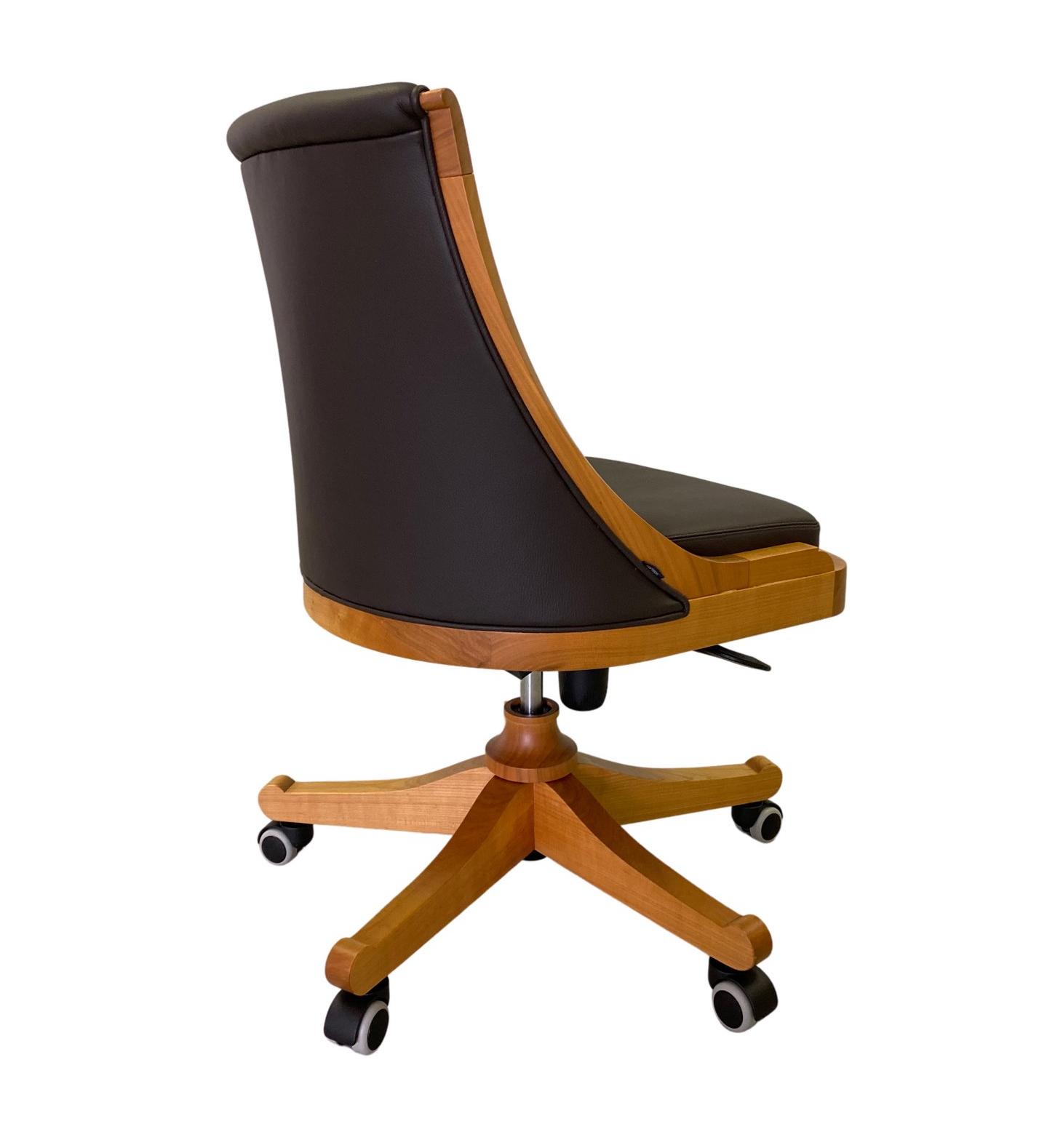 President Italian Office Chair