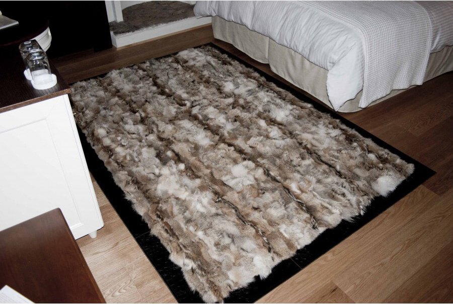 Coyote Fur Rug | Size: 270 × 270 cm