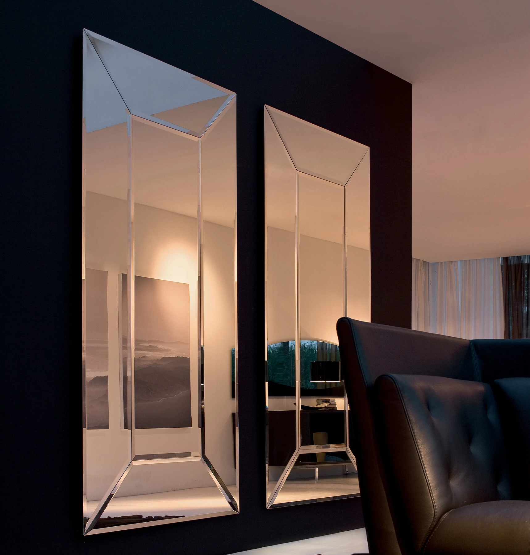 Costantia Mirror