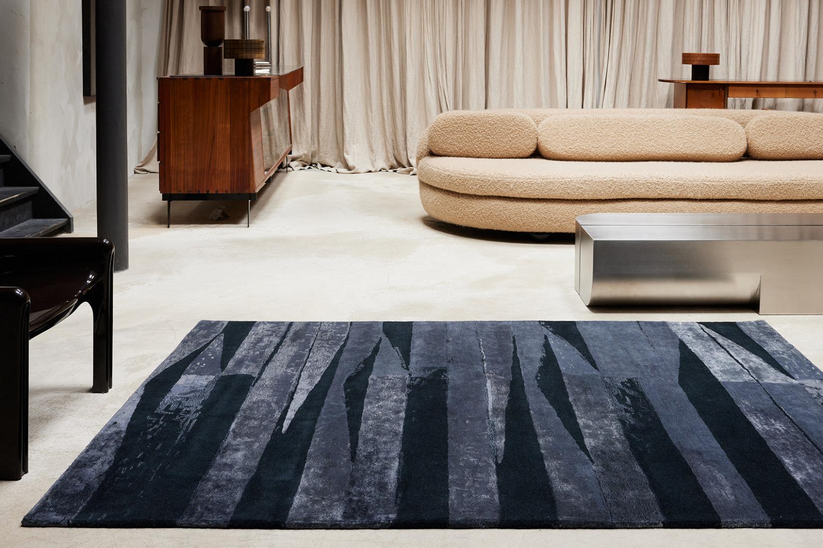 Mismatch Black Rug | Size: 250 × 350 cm