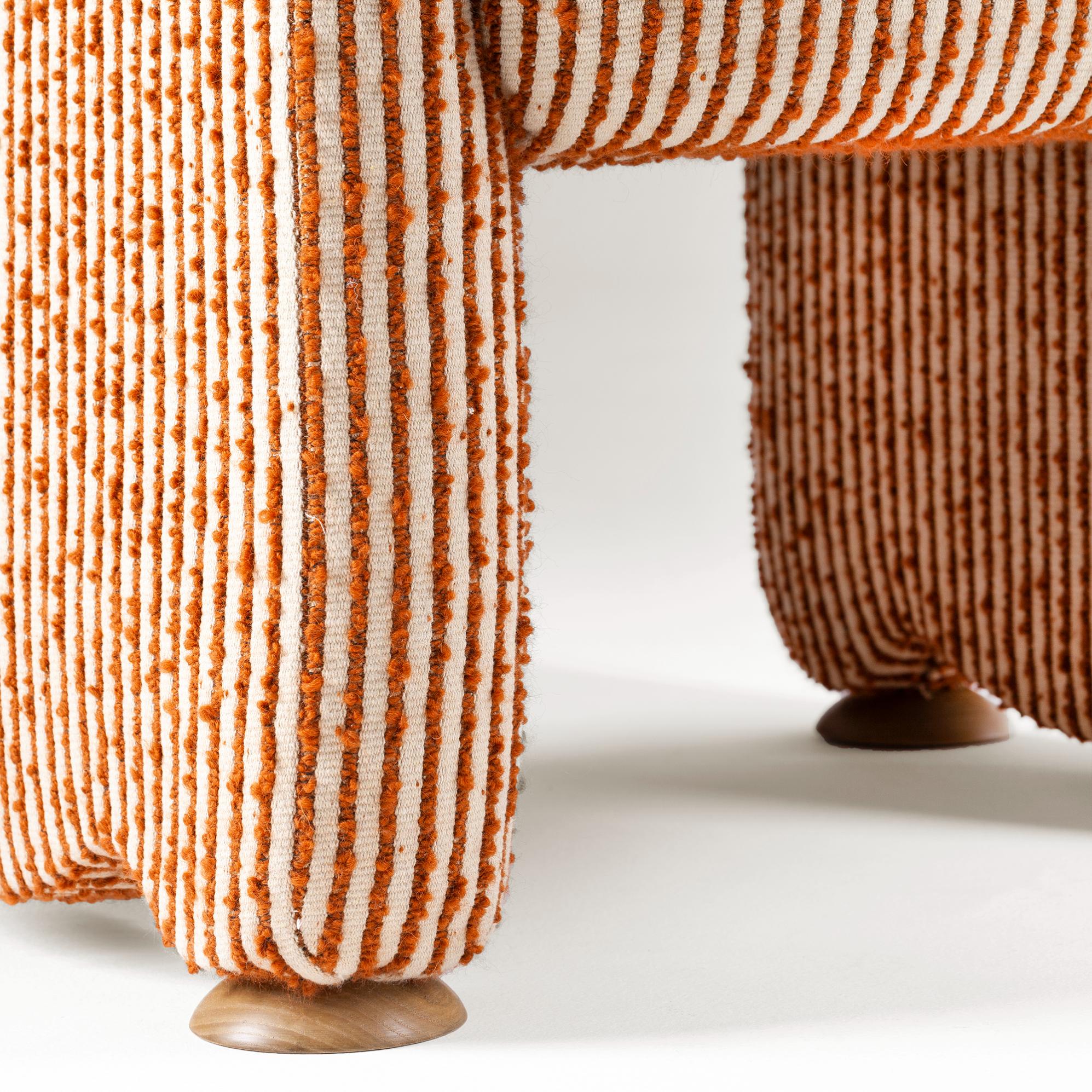 Cindy Modern Tufted Chair