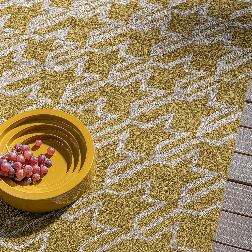 Houndstooth Mustard Outdoor Rug | Size: 250 × 350 cm