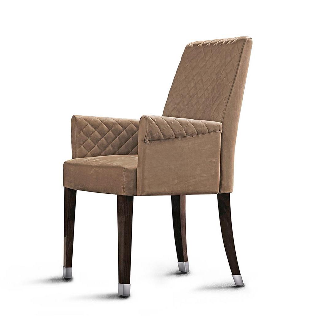 Luxe Armchair | Upholstery: Leather