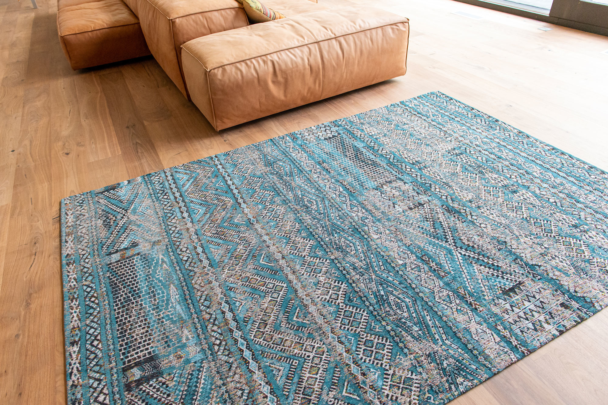 سجادة «زيموري» زرقاء | المقاس: 140 × 200 cm