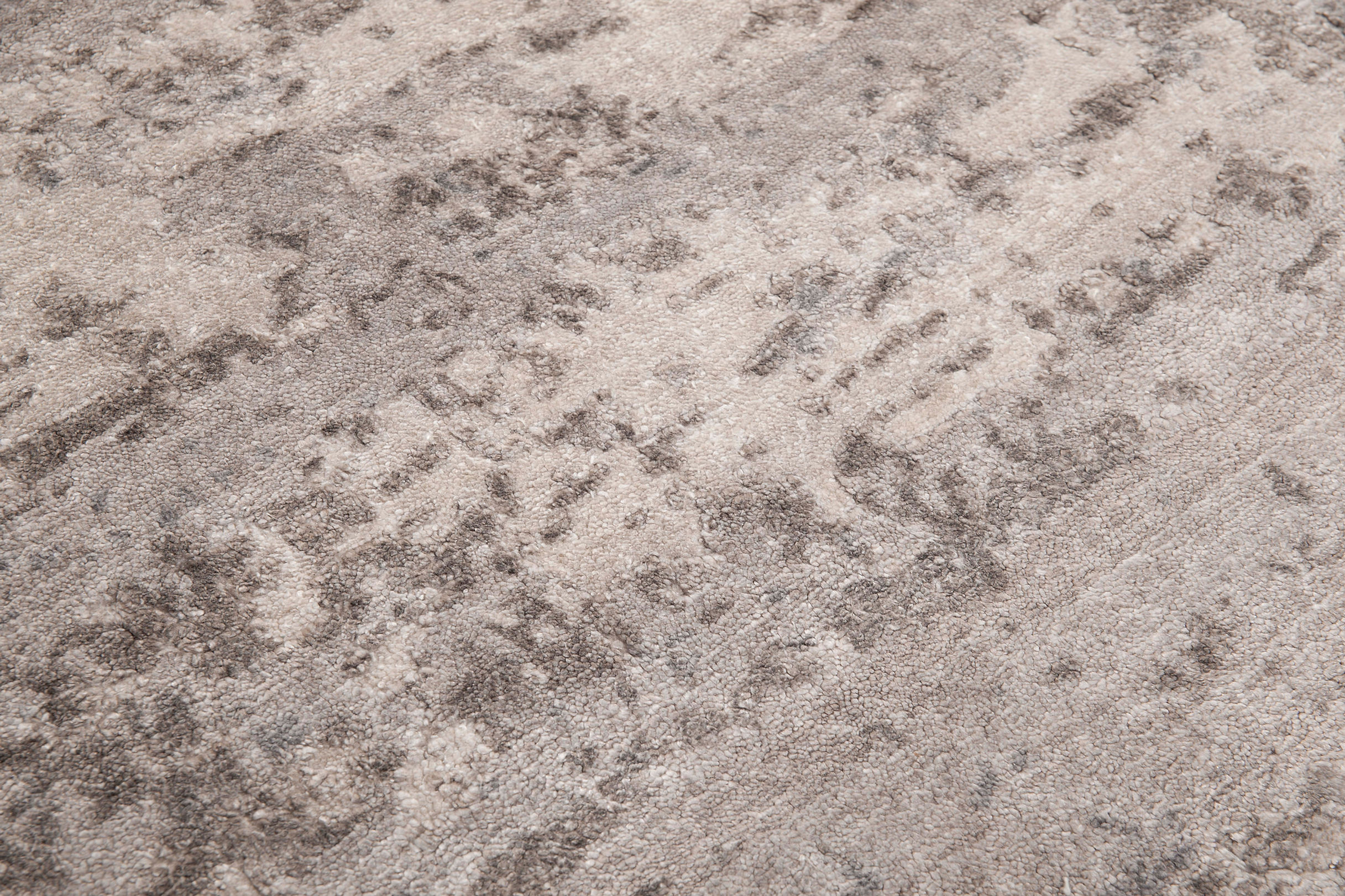 Tibetan Rug | Size: 250 × 300 cm