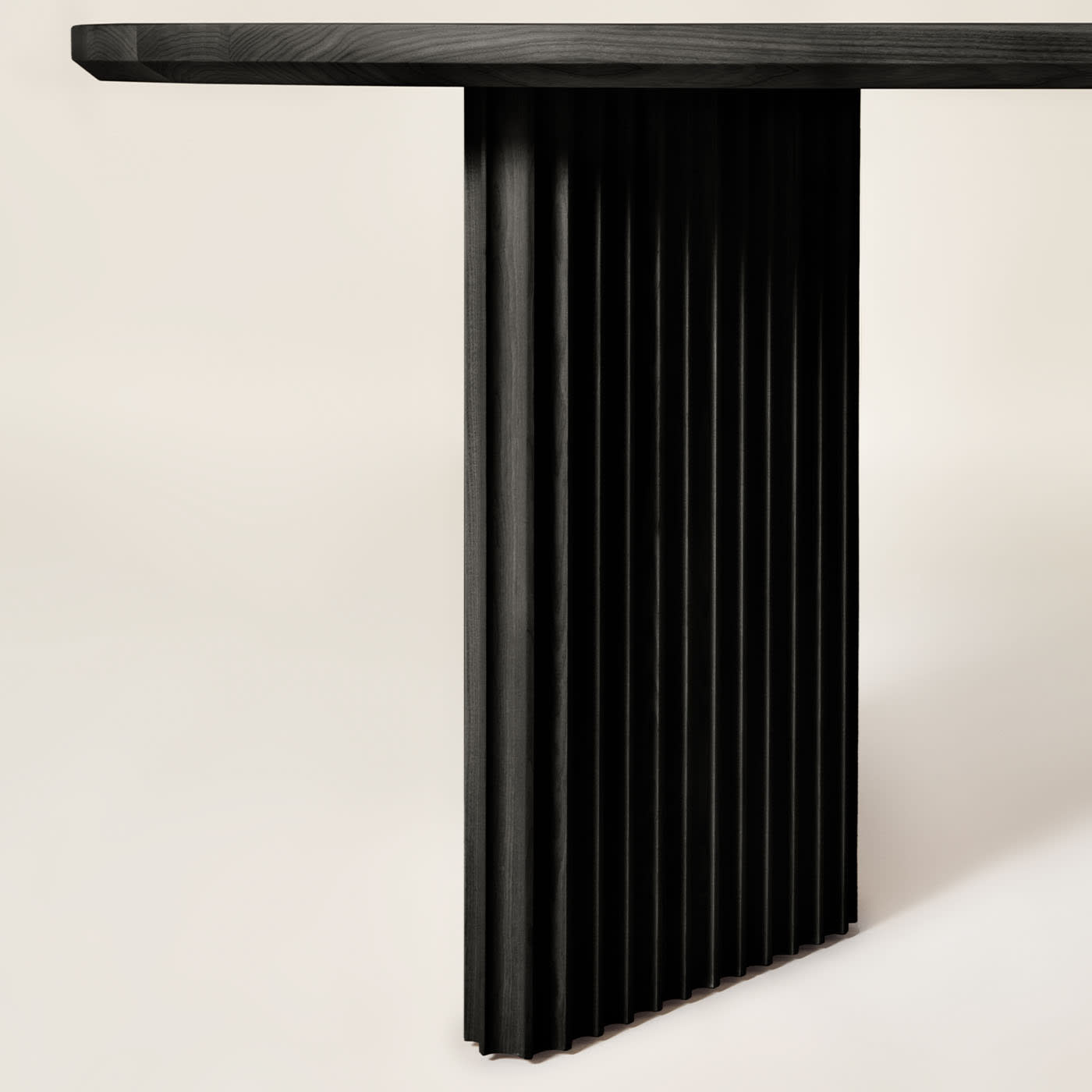 Basalto Table