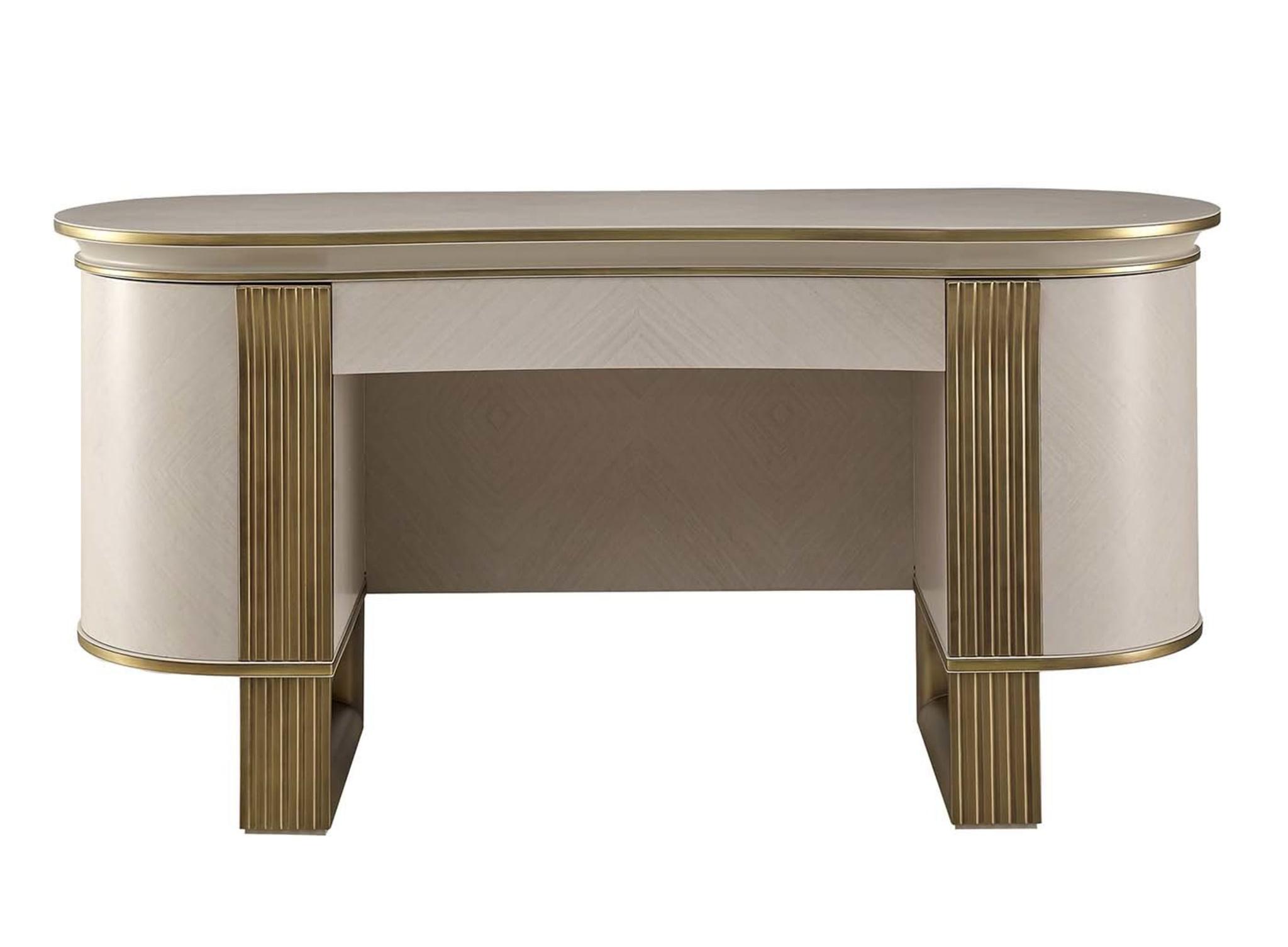 Oliver Vanity Table | Configuration: With Mirror