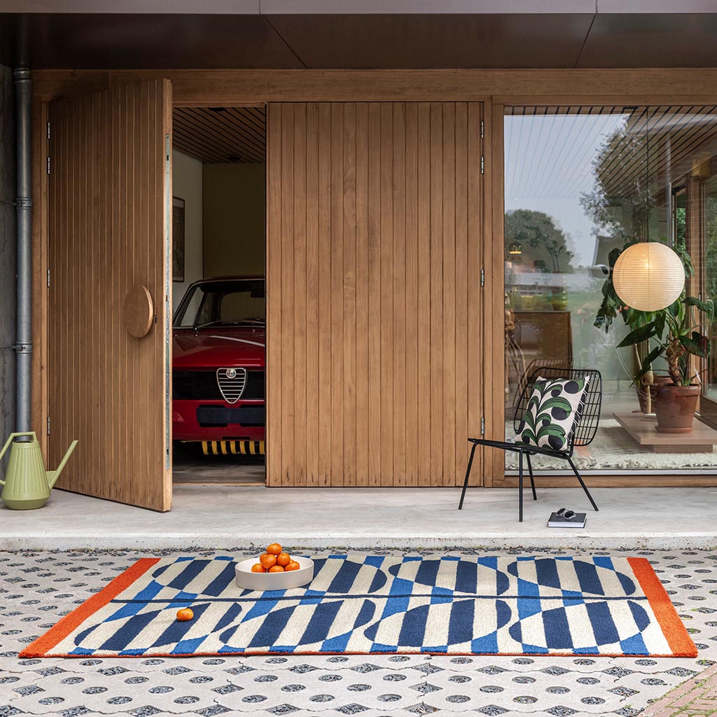 Stripy Stem Outdoor Rug | Size: 250 × 350 cm