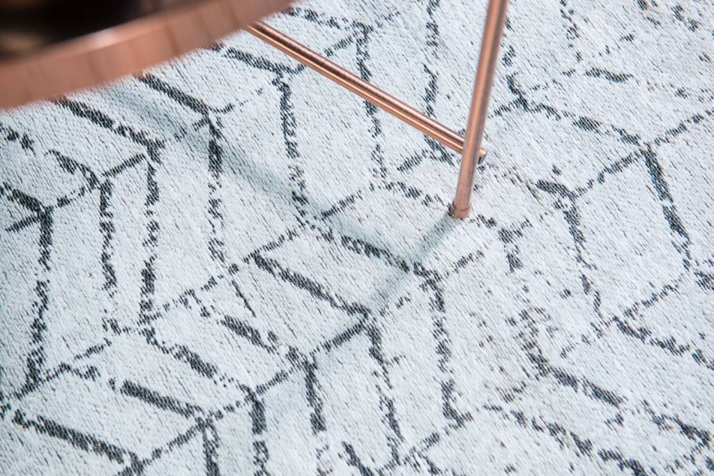 Black On White Rug | Size: 80 × 150 cm
