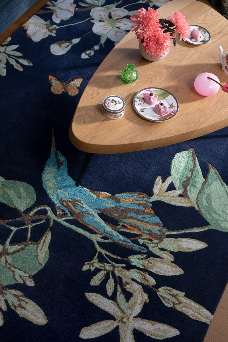 Hummingbird Rug | Size: 250 × 350 cm