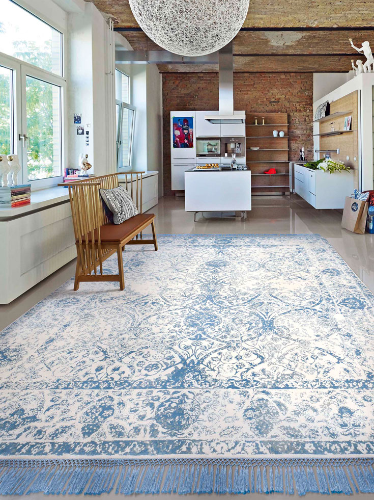 Light Blue Rug | Size: 274 × 365 cm