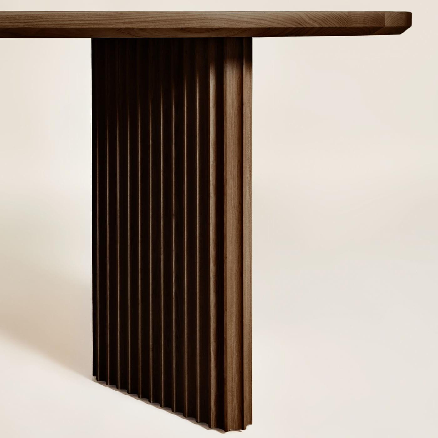 Basalto Table