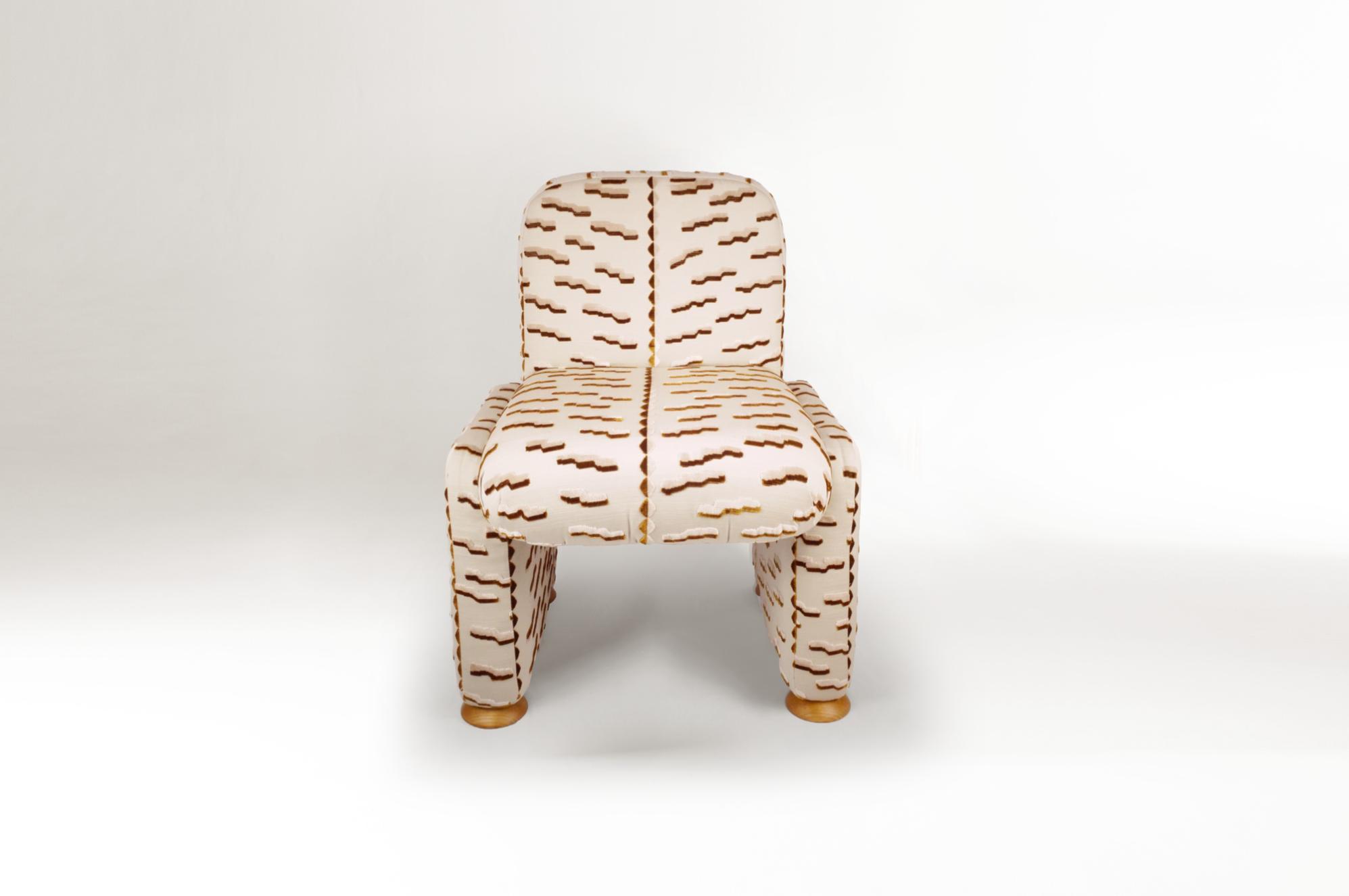 Cindy Modern Tufted Chair
