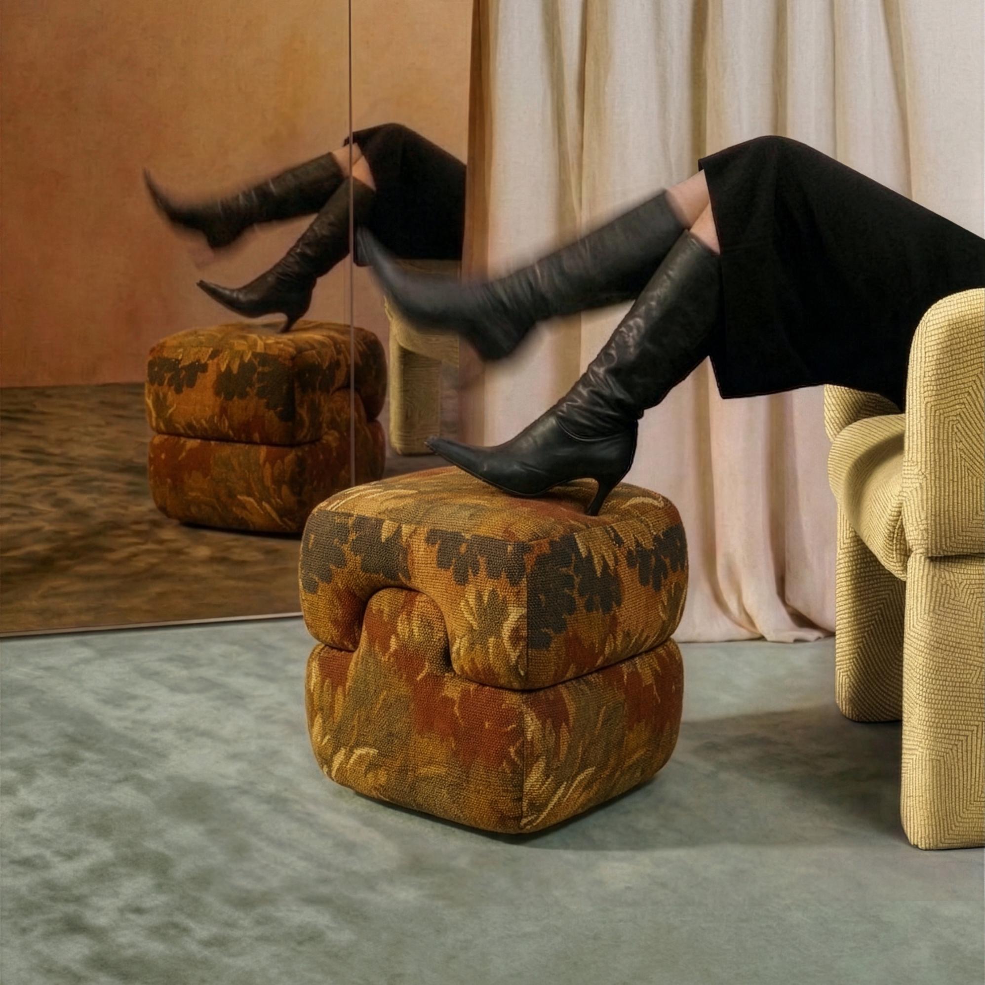 Mosaico Tufted Chair - 1