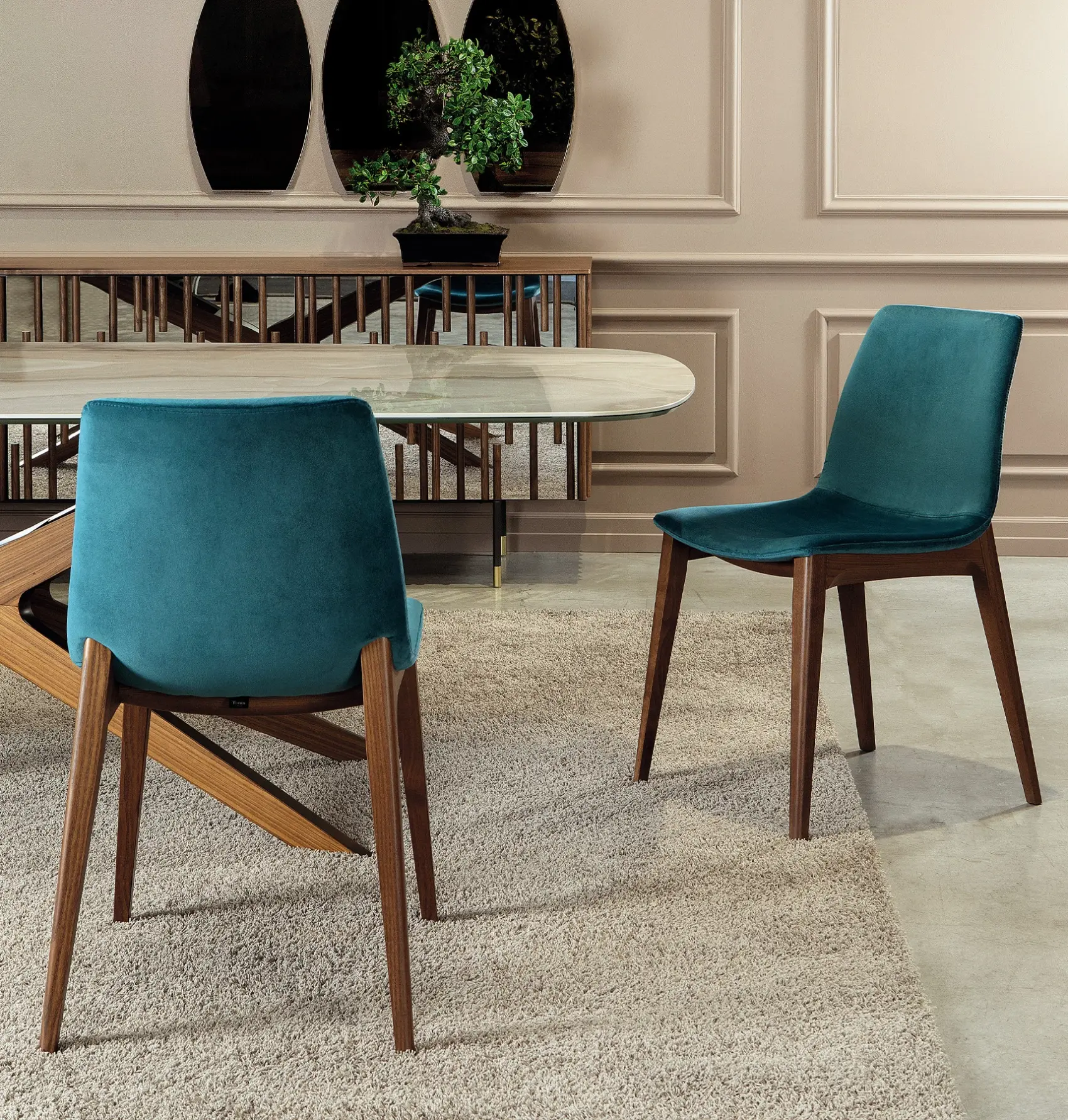 Aralia Modern Chair