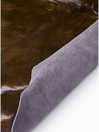 Brown Natural Cowhide | Size: 200 × 240 cm