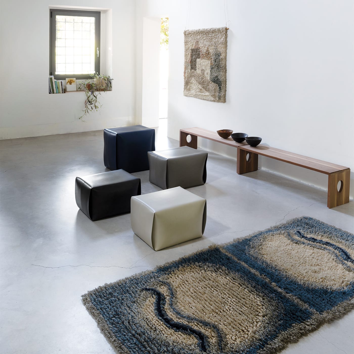 Bao Leather Pouf | Seat: Leather