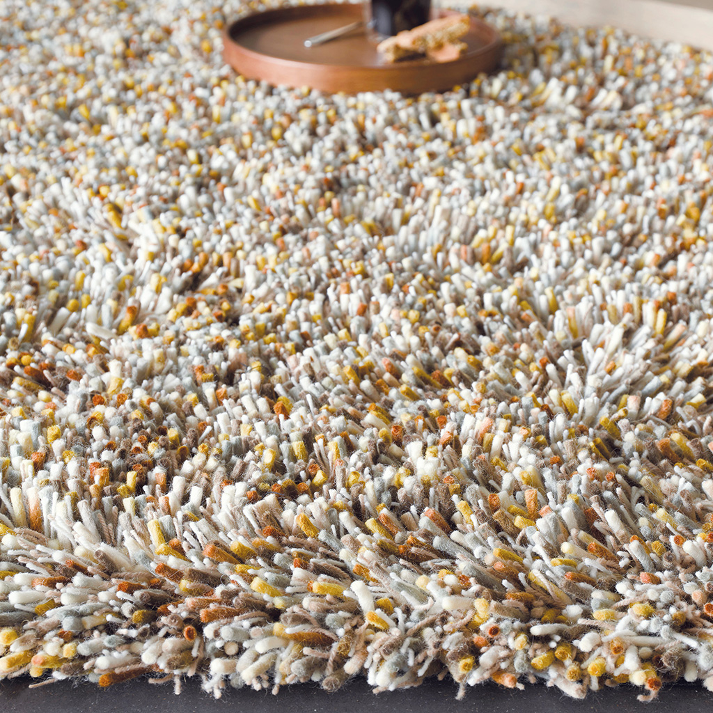Young Rug | Size: 250 × 350 cm