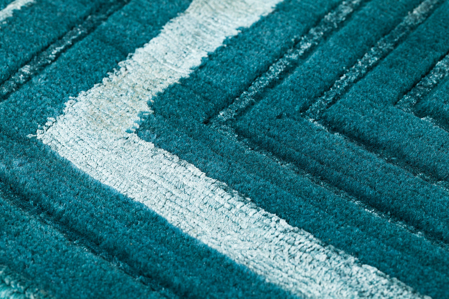 سجادة خضراء بإطار | المقاس: 300 × 400 cm