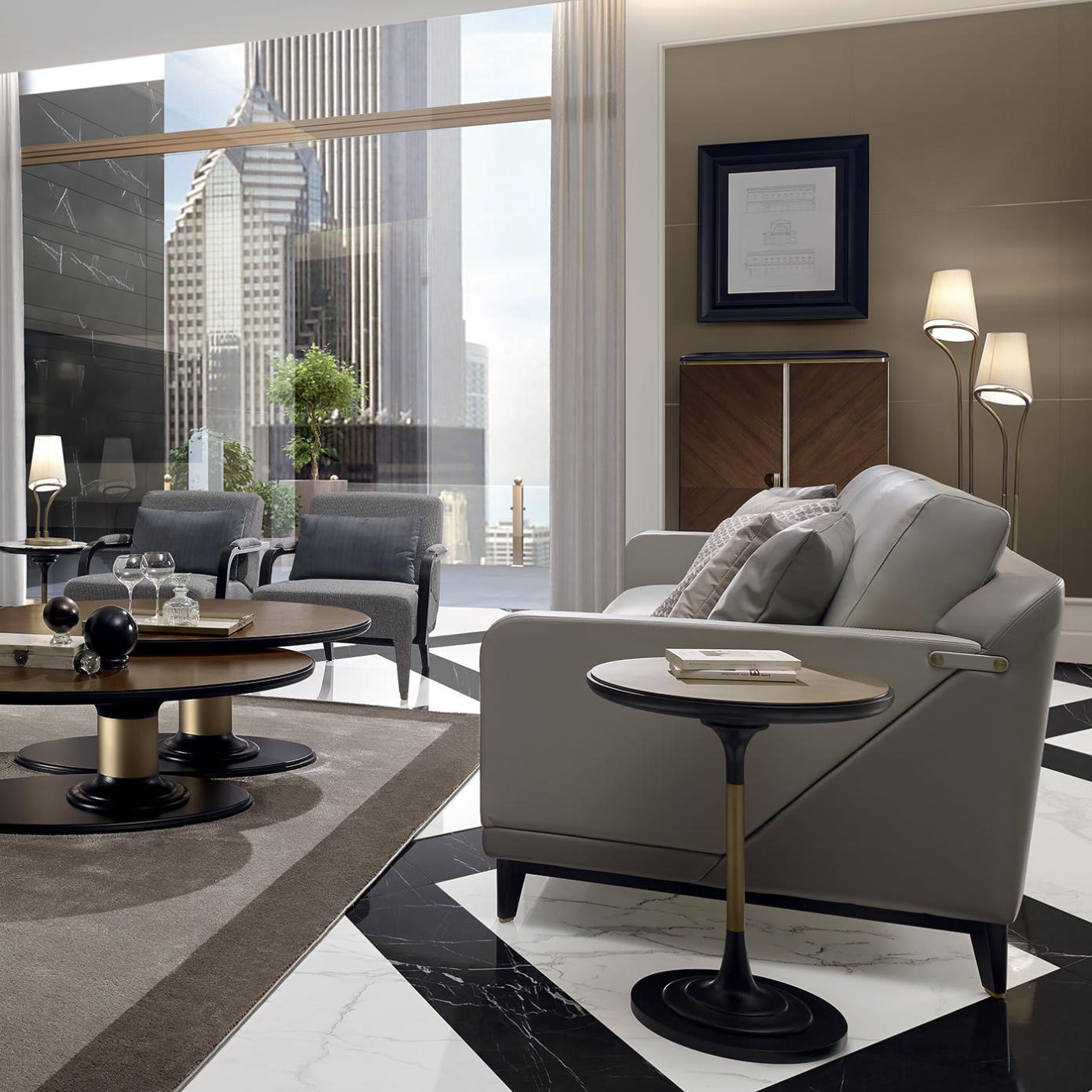 Brass Top Side Table | Dimensions: Ø 50 × H 60 cm Brass Top Side Table | Dimensions: Ø 50 × H 60 cm