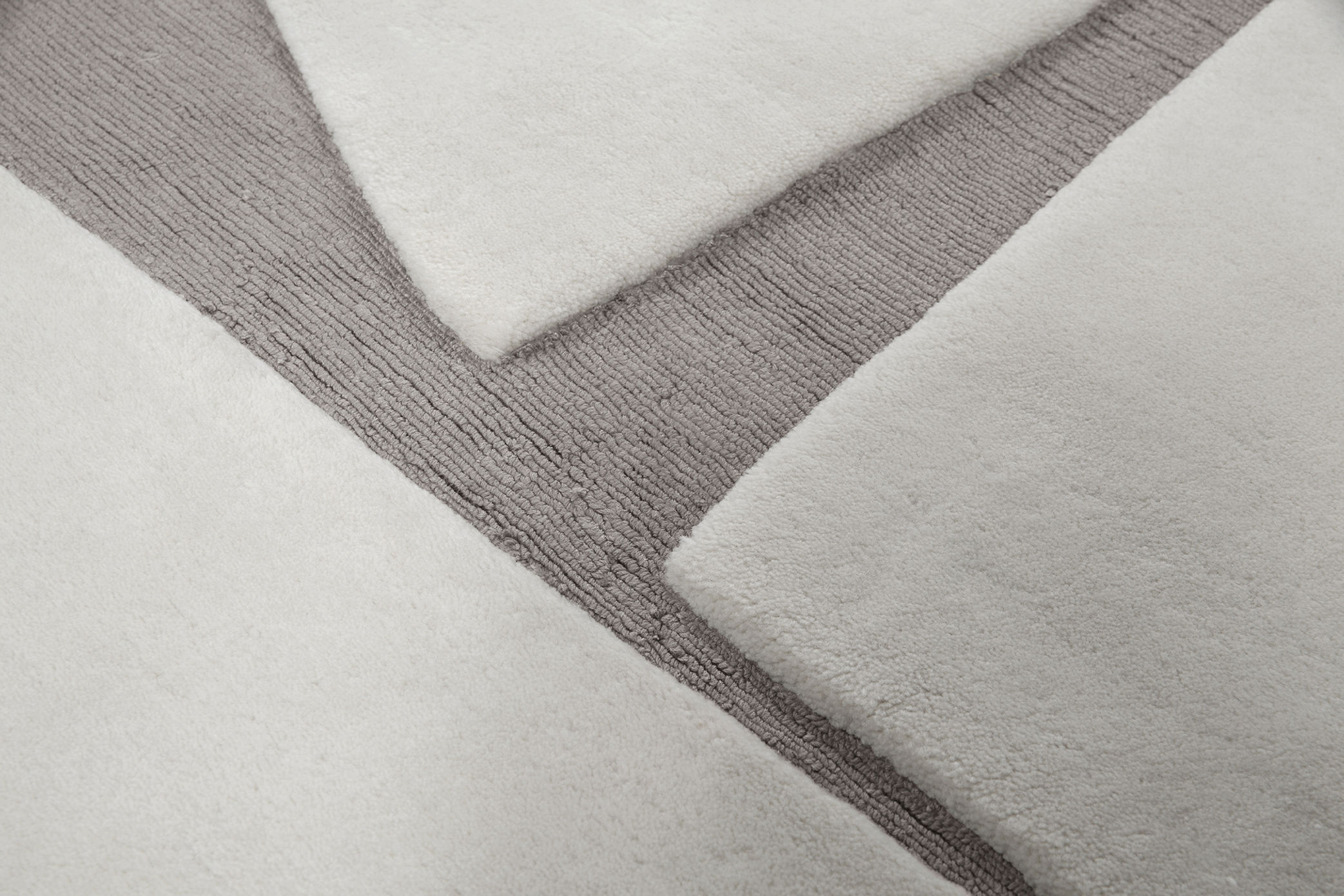 Grey Shaped Rug | Size: Ø 300 cm