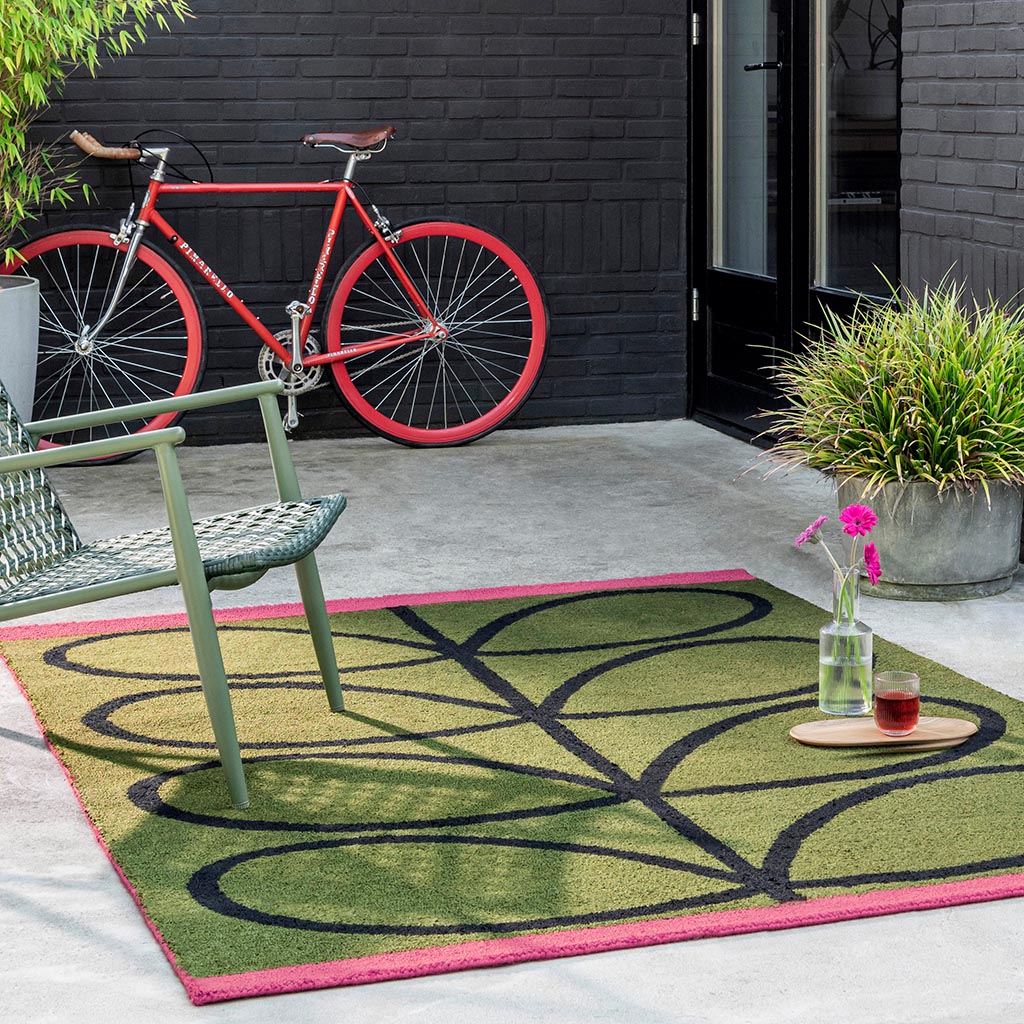 Linear Stem Outdoor Rug | Size: 140 × 200 cm
