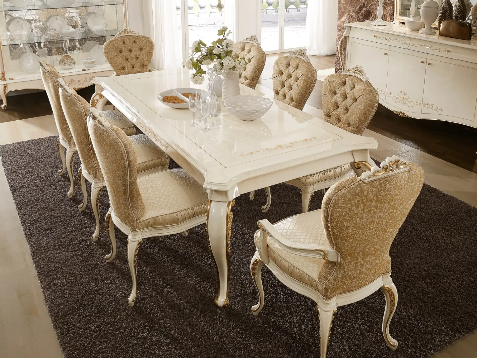 طاولة طعام إيطالية بيج | الأبعاد: W 250 × D 120 × H 80 cm