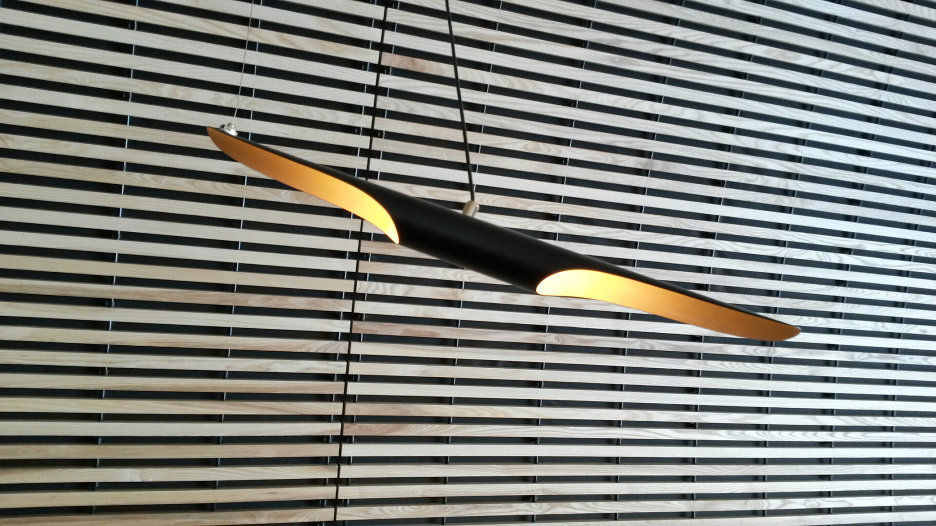 Deep-Tone Suspension Lamp - 32