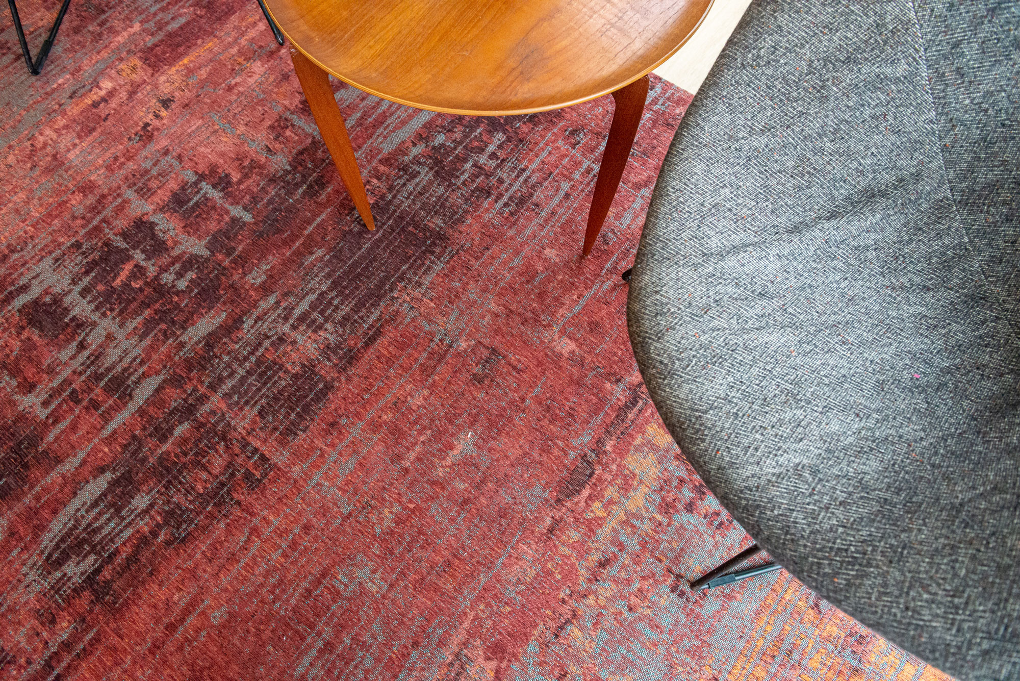 Nassau Red Rug | Size: 280 × 390 cm