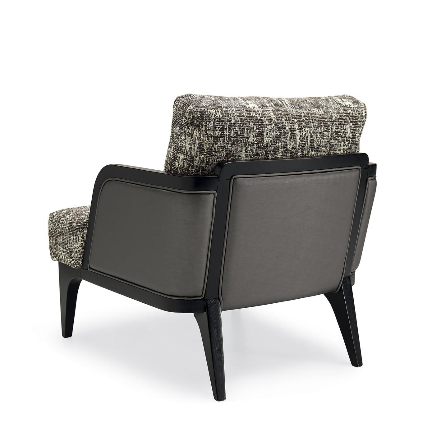 كرسي بذراعين ديلان | التكوين: Without Cushion كرسي بذراعين ديلان | التكوين: Without Cushion