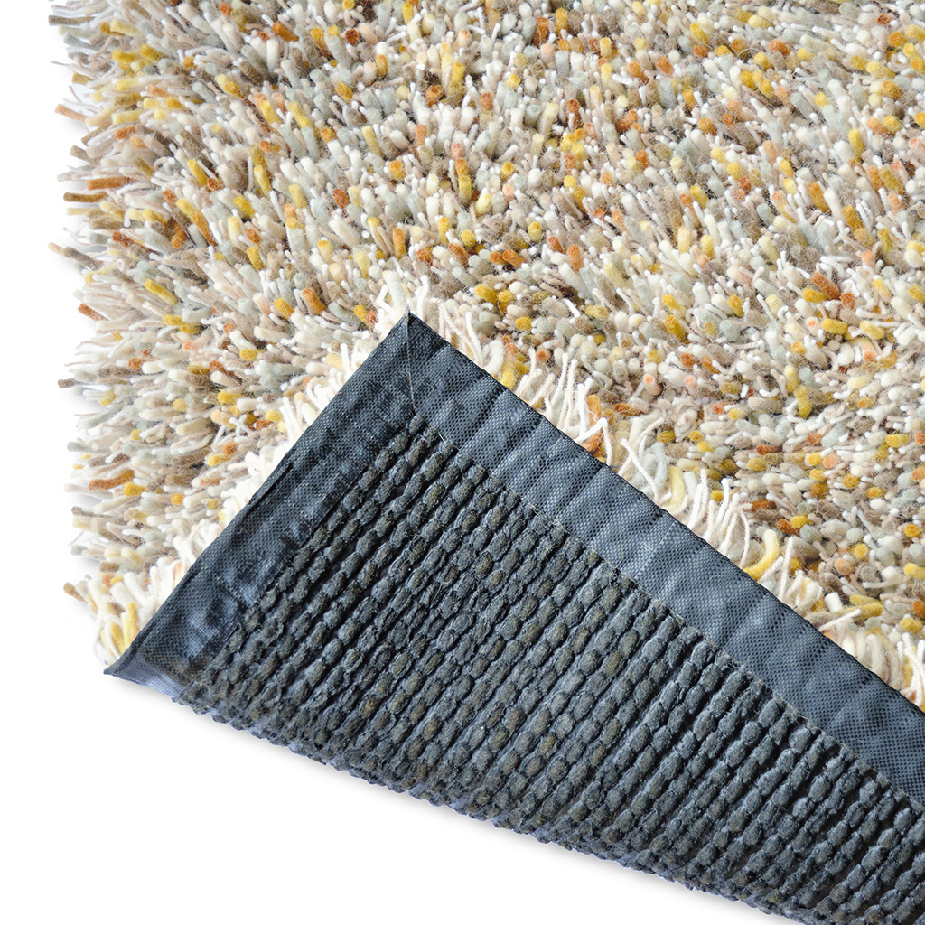 Young Rug | Size: 250 × 350 cm