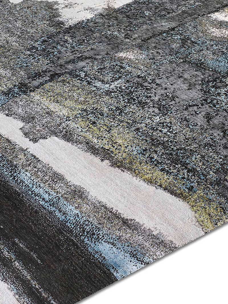 Green Rust Rug | Size: 122 × 183 cm