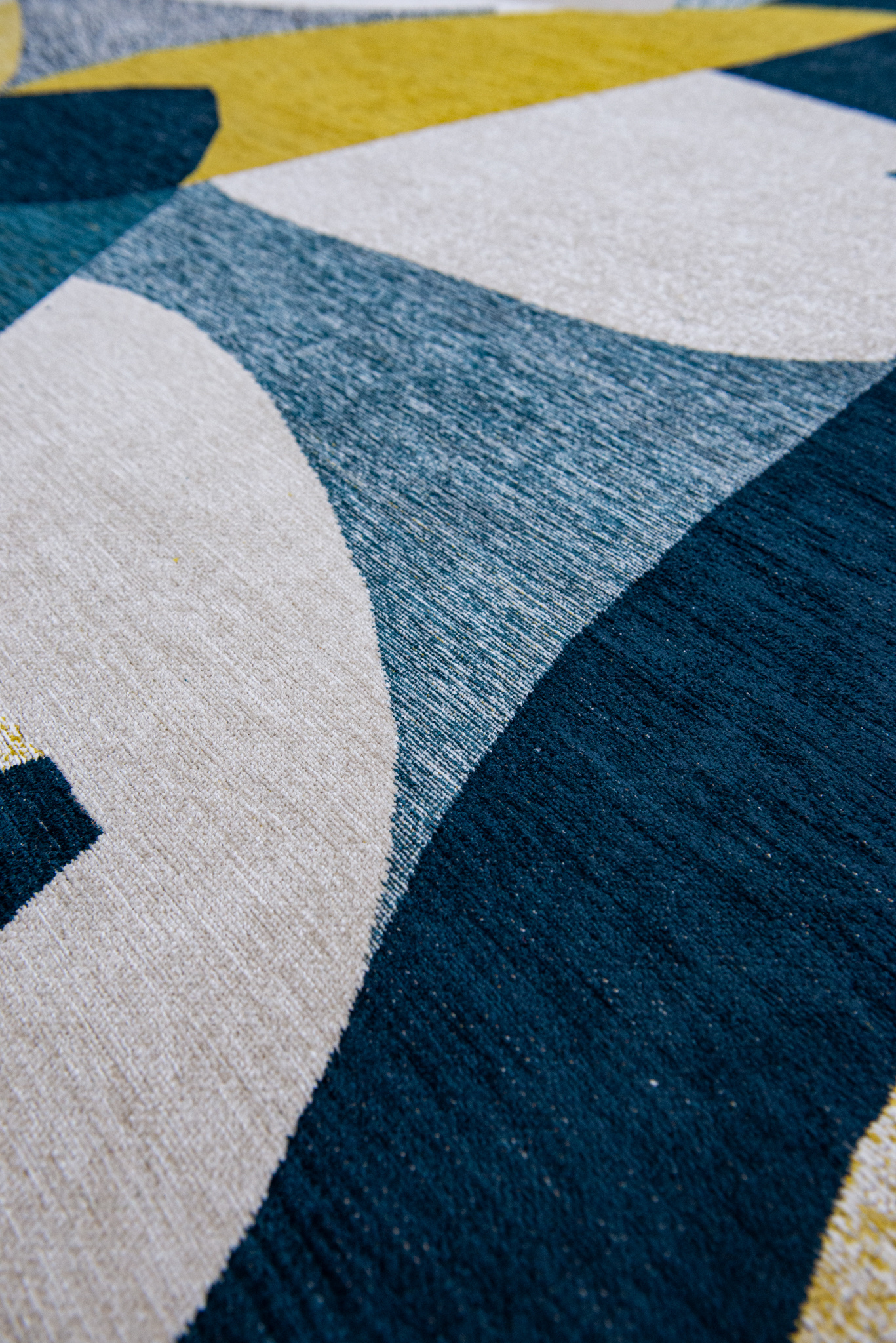 Duck Song Round Rug | Size: Ø 240 cm Duck Song Round Rug | Size: Ø 240 cm