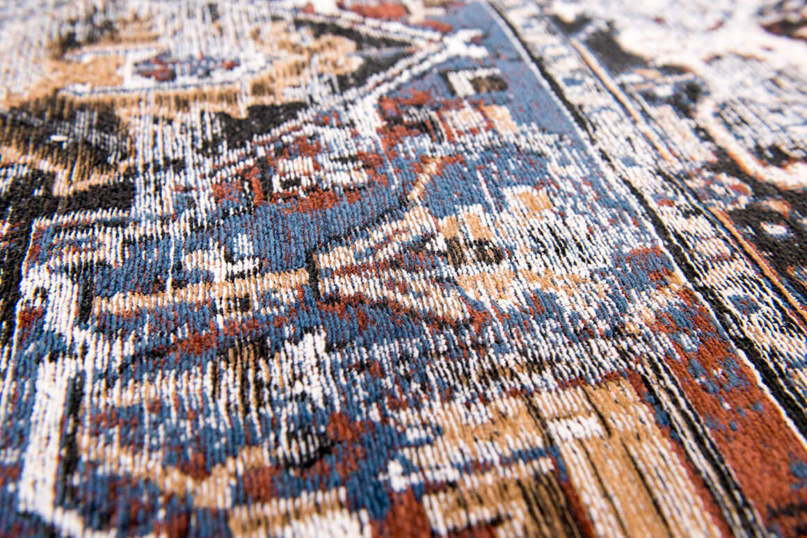 Divan Blue Rug | Size: 140 × 200 cm