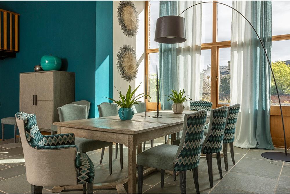 Hawford Dining Table