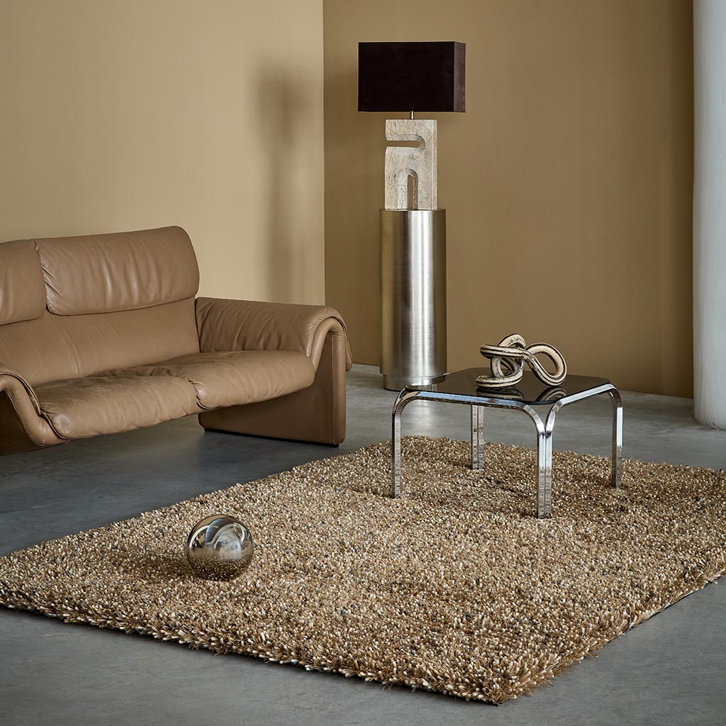 Sprout Feather Coat Luxe Rug | Size: 140 × 200 cm